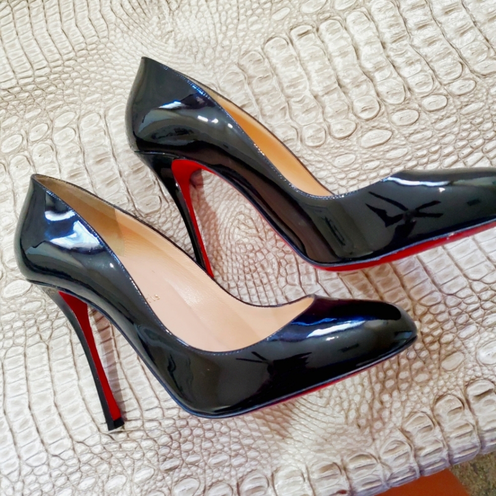 Christian louboutin pump